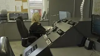Stanowisko kierowania, wozy bojowe, próbny alarm i zwiedzanie komendy
