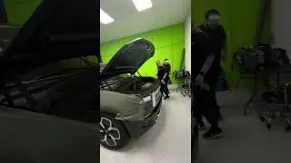 Color Wrapping a Rivian R1S - Matte Military Green @EVSportline