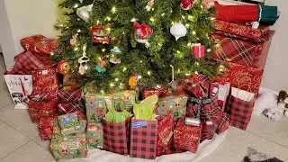 Wrap Christmas Gifts with me