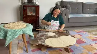Salon sobamızın üzerinde lavaş ekmek yapımı❗️|Yazdan kuruttuğum kurutmalıklarla muhteşem kış yemeği 