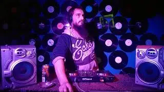 No sense entertainment presents : Friday night Tech-House 14th session with Bearded Benster