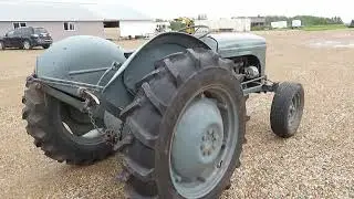 FERGUSON TEA20 TRACTOR (RUNNING)