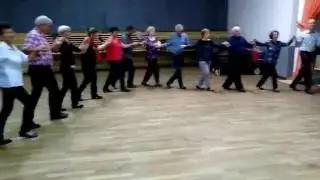 Sardane courte : dans&eacute;e &agrave; Lombers 81