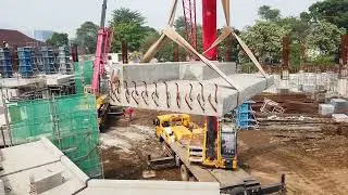 Proses Pengangkatan Dan Setting Bangku Tribun
