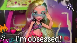 UNBOXING The Monster High Scare-Adise Island Snack Shack! Monster High Doll Unboxing + Review!💕