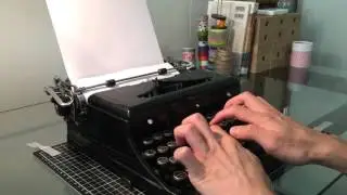 1935 Royal Portable Typewriter HD Sound
