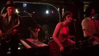 Gabi Garbutt & The Illuminations - Lady Matador live