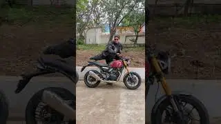 Посмотрите на посадку Triumph Speed ​​400 против Scrambler 400x #шорты