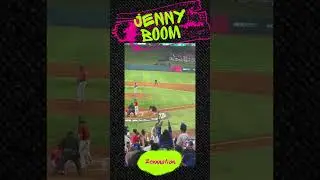 6ix9ine gets drinks thrown at him during the World Classic Baseball Game!