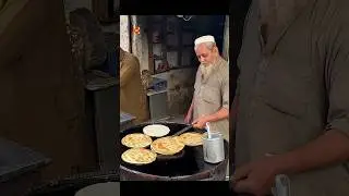 AFGHANI PATHAN MAKING LACHHA PARATHA #foodforfoodies #streetfood #paratha #parathareceipe