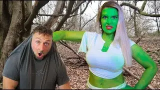 Green Hulk Girl Gets Angry!!