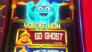 Призрак мне очень сильно помогает в игре Spooky Link в Grand Sierra Resort! 👻