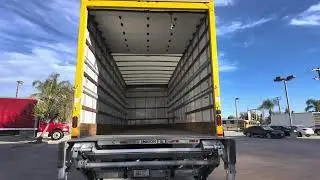 2019 Freightliner M2 106 26FT BOX TRUCK
