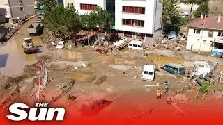 Turkey floods - Terrifying footage shows houses swept away