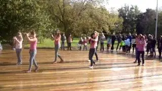RusKpop-Rainbow flashmob (SNSD)