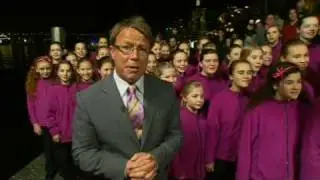 Tim Bailey getting beat up by teenage girls