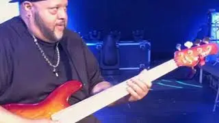 Fred Hammond - GK Legacy 800 with Neo 410 Cabinet