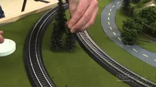 Family Train Layout: episode 5 - adding hills and trees