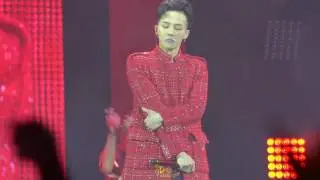 20170617 MOTTE IN MACAU-Middle Fingers Up