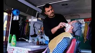 Tam 40 bin lira harcadı... Minibüsü mobil berbere çevirdi