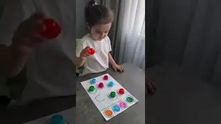 Color Matching Game Every Preschooler Needs #kidscrafts #screenfreekids