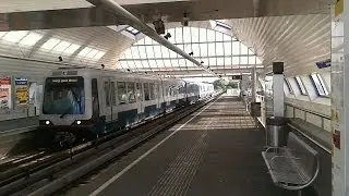 RET Metro 3*Type B rijdt door Spijkenisse Centrum naar Remise Waalhaven