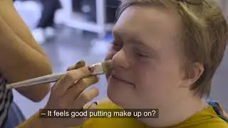 Ikoner   Behind the scenes med engelsk text