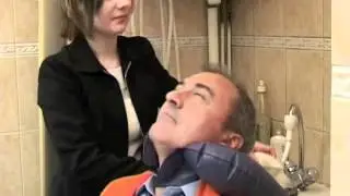 Inflatable shampoo basin