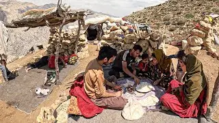 Real Life of Two Nomadic Couples on Iran&rsquo;s Mountain Peaks