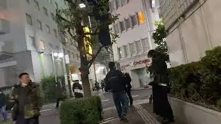 新宿　大久保公園の天使達13 終わり頃詐欺女1号がアズリーにカモを搬送後逃げる姿が！