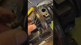 Replacing the turbine cartridge. #turbo #turbina #turboford