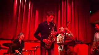 Optreden Pepijn Mouwen met Mete Erker op 26 sept 2013 in De Avenue Breda