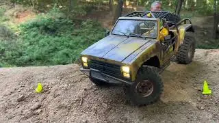 1/10 Scale rc car: CrossRC XT4 EMO