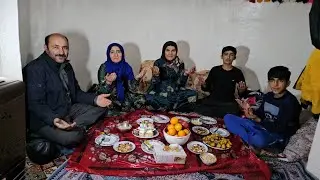 «Новая одежда, простая еда и Рождество, полное надежды, для Ахмада и Фариде».