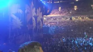 Bruno Mars crowd