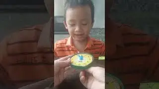 Em b&eacute; học to&aacute;n. Bảo Bảo gần 4 tuổi.