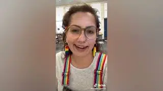Viral :Teacher instructs students to pledge allegiance to pride flag after she removed American flag