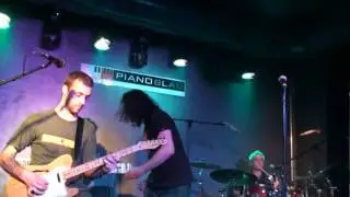 VICTOR ELECTRIK BAND - Because the night-Pianoblau