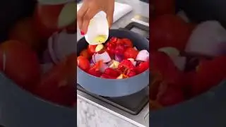 This tomato/Pepper Blend Hack will save you SO MUCH TIME! #youtubeshort #shorts #giveityourbestshort