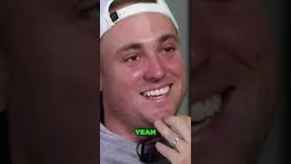 Does he do what? 😅 #golf #golfshorts #sundaeconversation #funnyinterview #justinthomas #progolfer
