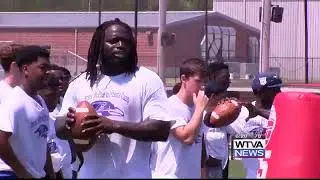 Pernell McPhee hosts youth football camp
