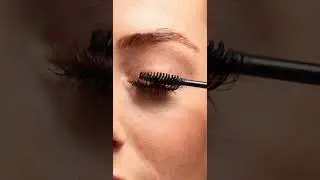 Focus Your Glow with our Lash Focus Mascara🖤