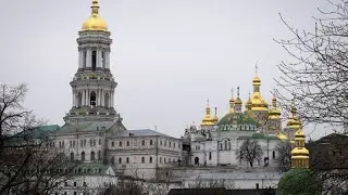 Ukrainian parliament bans activities of Moscow-linked religious groups