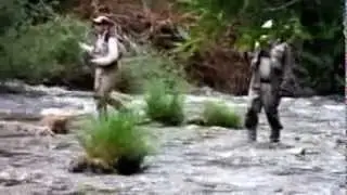 Pescando truchas en villafeliz, rio Luna-Léon-Fishing trout at villafeliz, river Luna, Leon
