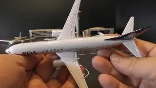 🇨🇳unboxing diecast Aircraft Model Shandong Airlines Boeing 737-8AL   Mini Fun Land (001018)