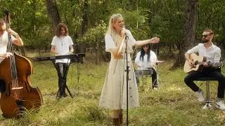 Sandra N &ndash; Pe cararea muntilor (Forest Session)