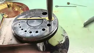 Fissare una lancetta di orologio