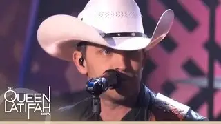 Justin Moore Performs 