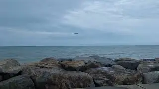 Batumi airport jet landing