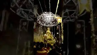 Pétalos y sevillanas a la Virgen del Amparo